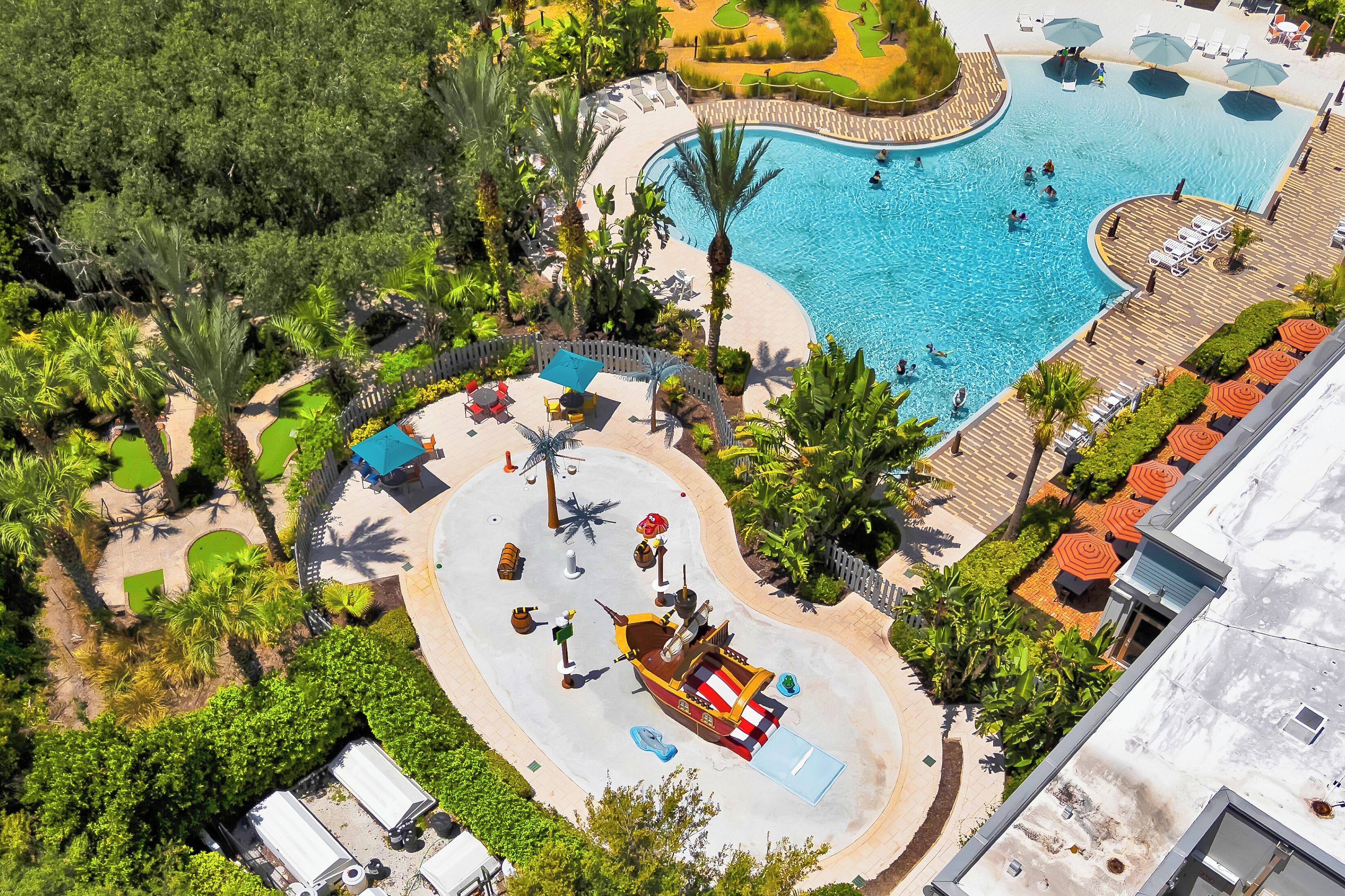 屋外プール、温水プール