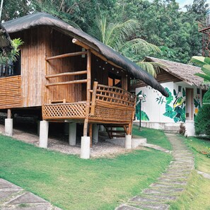 Familien-Ferienhaus, Balkon, Poolblick | Terrasse/Patio