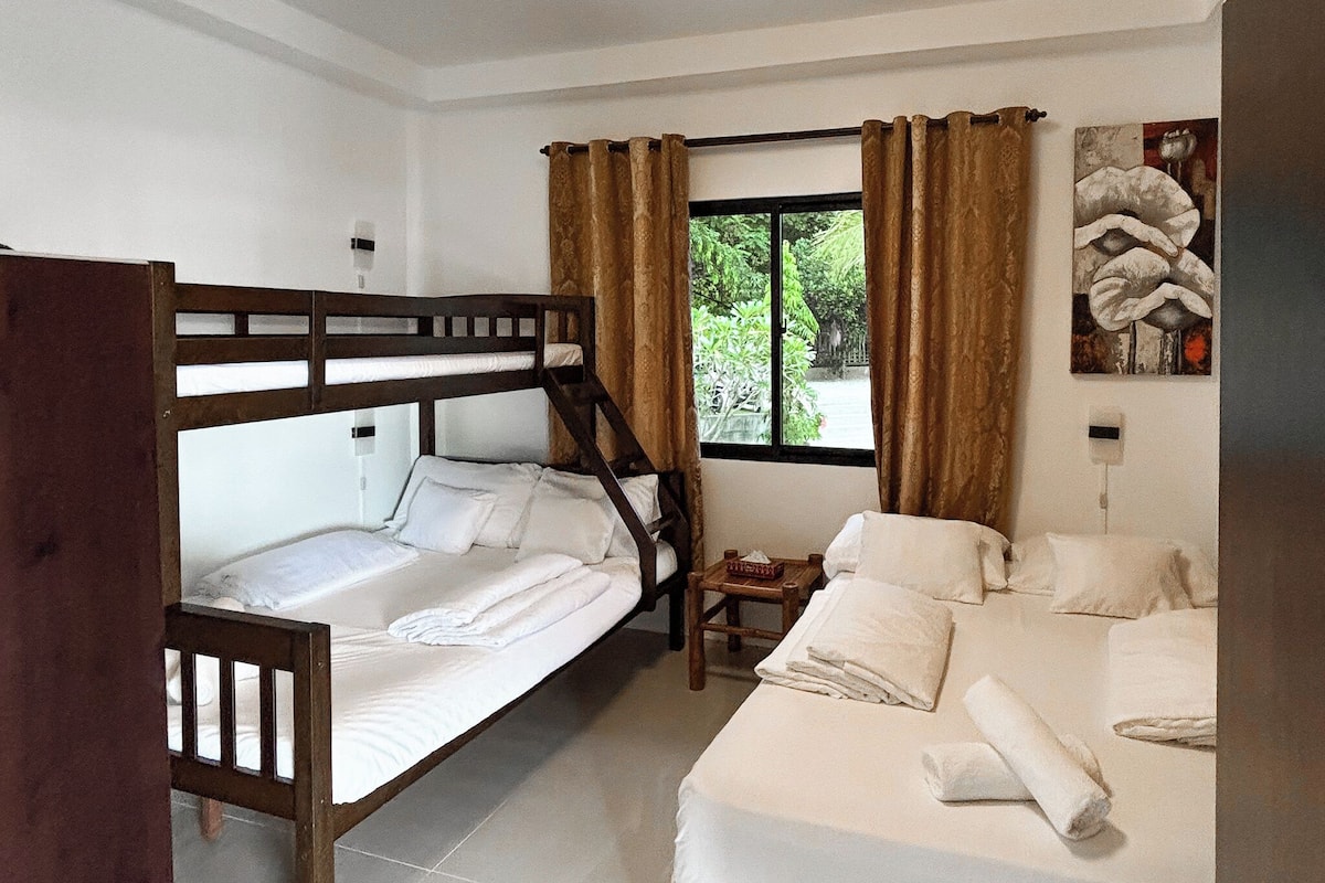 Deluxe Bungalow, Balcony, Partial Sea View