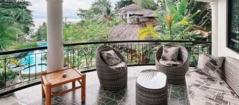 Cuestas Beach Resort & Restaurant