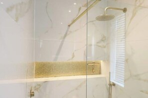 Dusche, Haartrockner