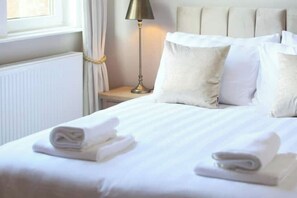 3 bedrooms, iron/ironing board, Internet, bed sheets