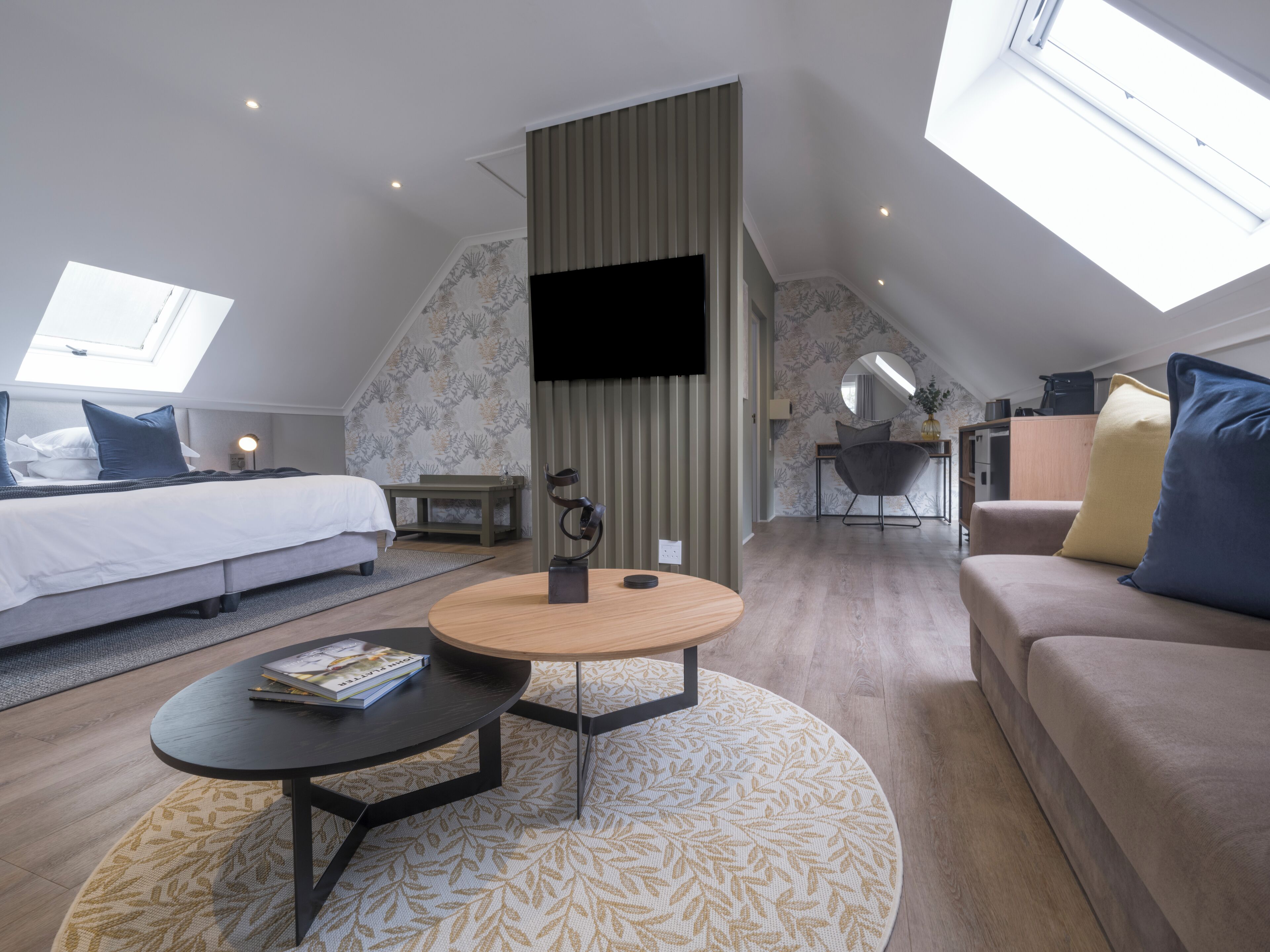 Habitación clásica con 1 cama matrimonial o 2 individuales, vista al viñedo | Área de sala de estar