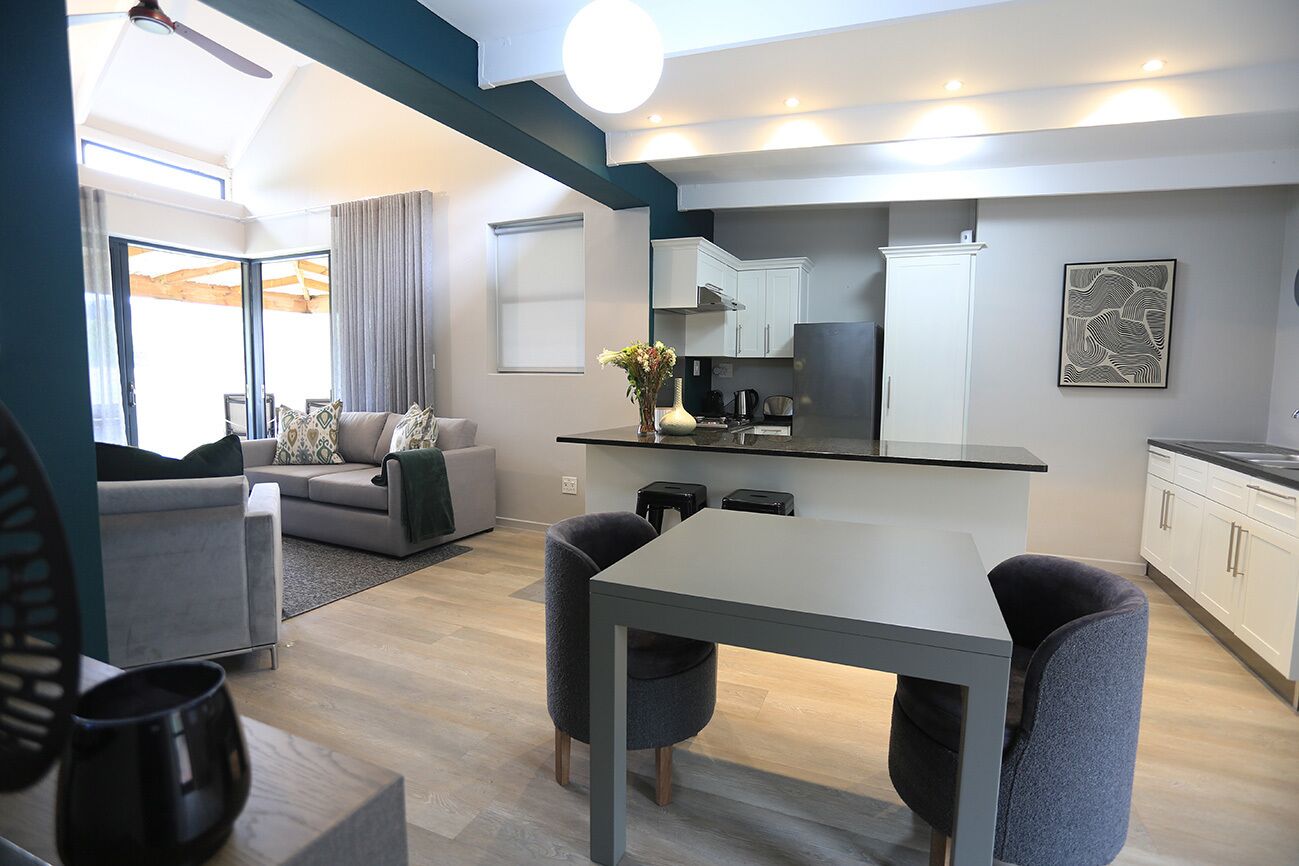 Suite clásica, vista a la laguna | Cocina privada | Periquera 