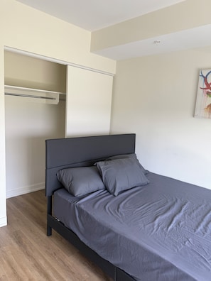 1 bedroom, WiFi, bed sheets