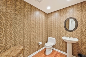 Jetted bath, hair dryer, towels, soap