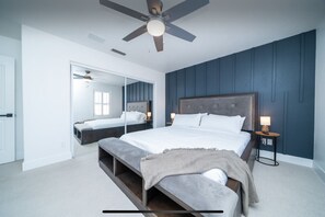 5 chambres, fer et planche à repasser, Wi-Fi, draps fournis