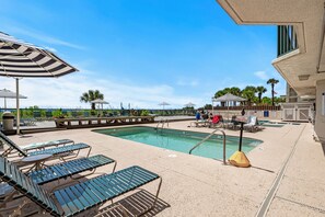 Piscine couverte, piscine extérieure