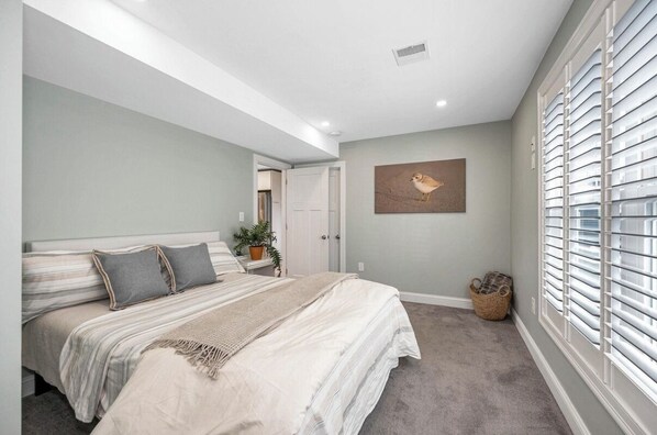 5 bedrooms, iron/ironing board, travel cot, WiFi