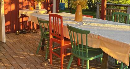 Tranquil 3-bedroom house for a peaceful getaway with sauna and jacuzzi.