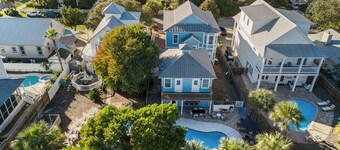 Spacious 6-Bedroom Home in Fabulous Destin – Heated Pool, Game Room & More!