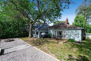 Exterior - Drifter's Landing on Lake Erie (Leamington)