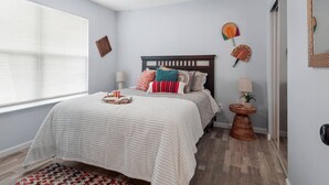 Room - Sea Sound Escape 10 Min Walk To Beach, Frank Brown (Panama City Beach)