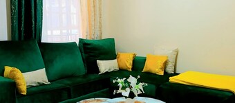 Cosy Homes II. Luxe stay near CBD with City view.