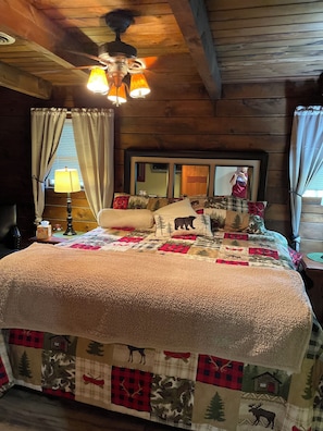2 bedrooms, free WiFi, bed sheets - Charming 2-bedroom cabin in nice Cogan Station with AC (Cogan Station)