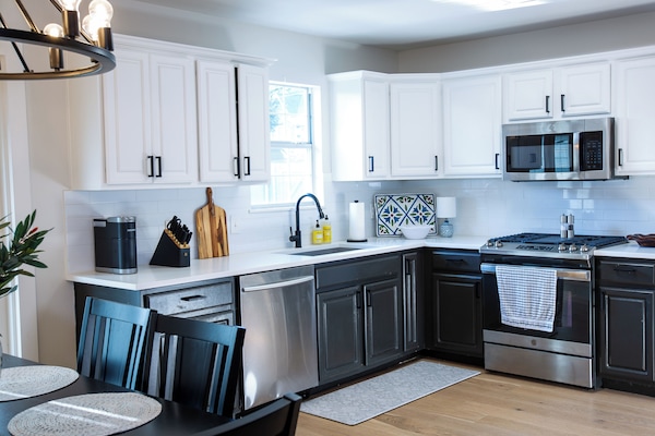 Microondas, horno, lavavajillas