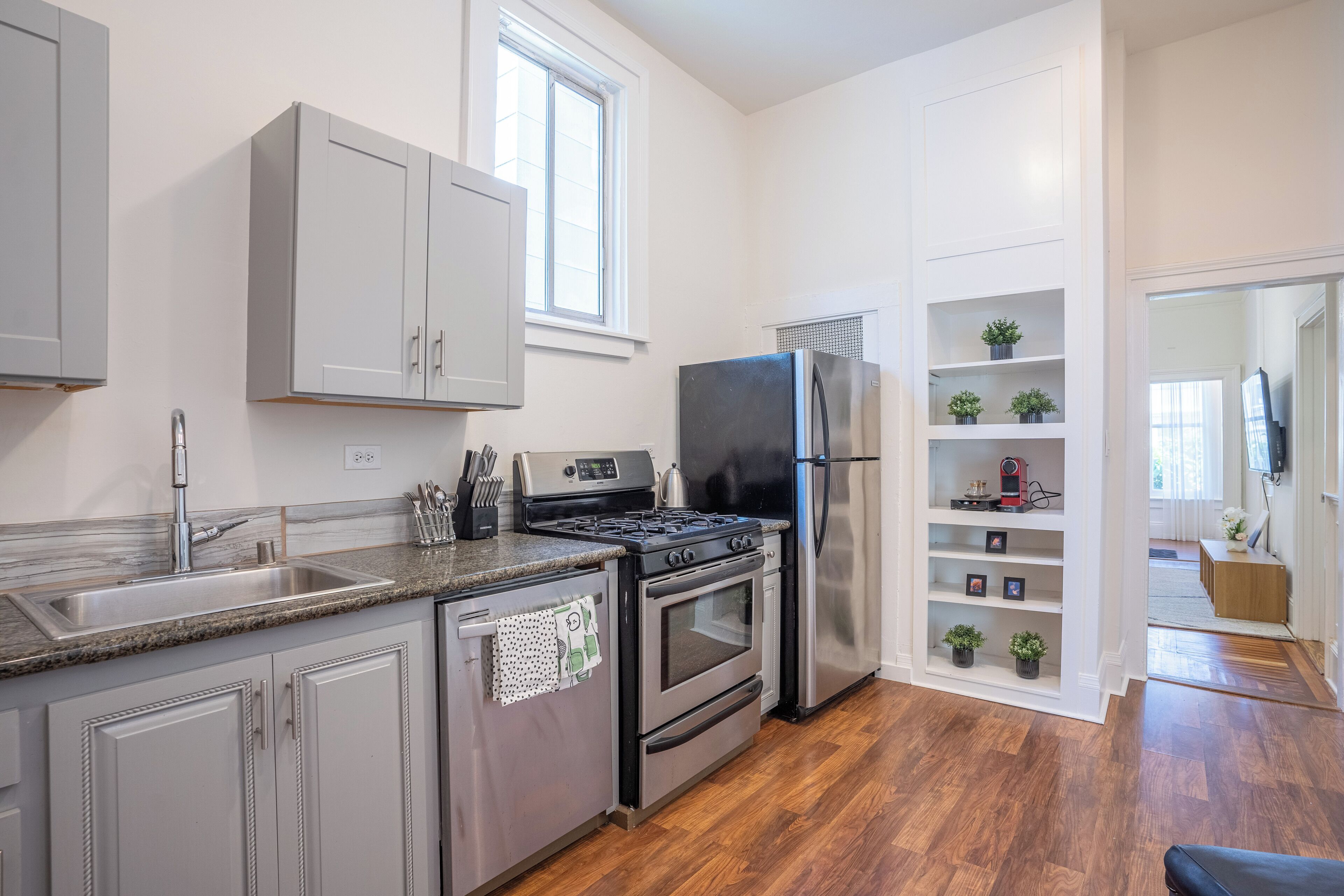 Microwave, oven, stovetop, dishwasher