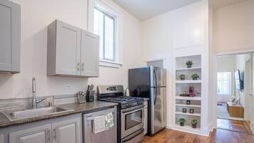 Microwave, oven, stovetop, dishwasher