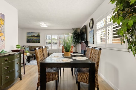 Dining. Relaxing Getaway w/ Game Room, Pickleball & More