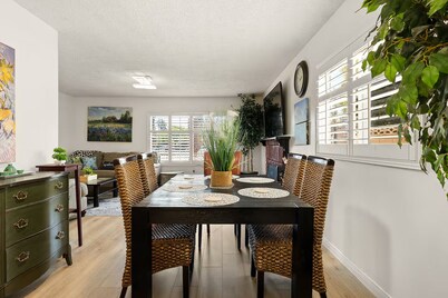 Relaxing Getaway w/ Game Room, Pickleball & More
