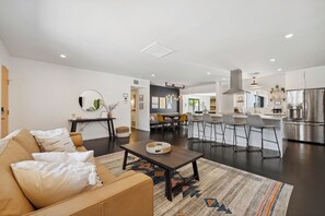 TV - Heated/Fenced Pool! Private back yard near Old Town Scottsdale (Scottsdale)