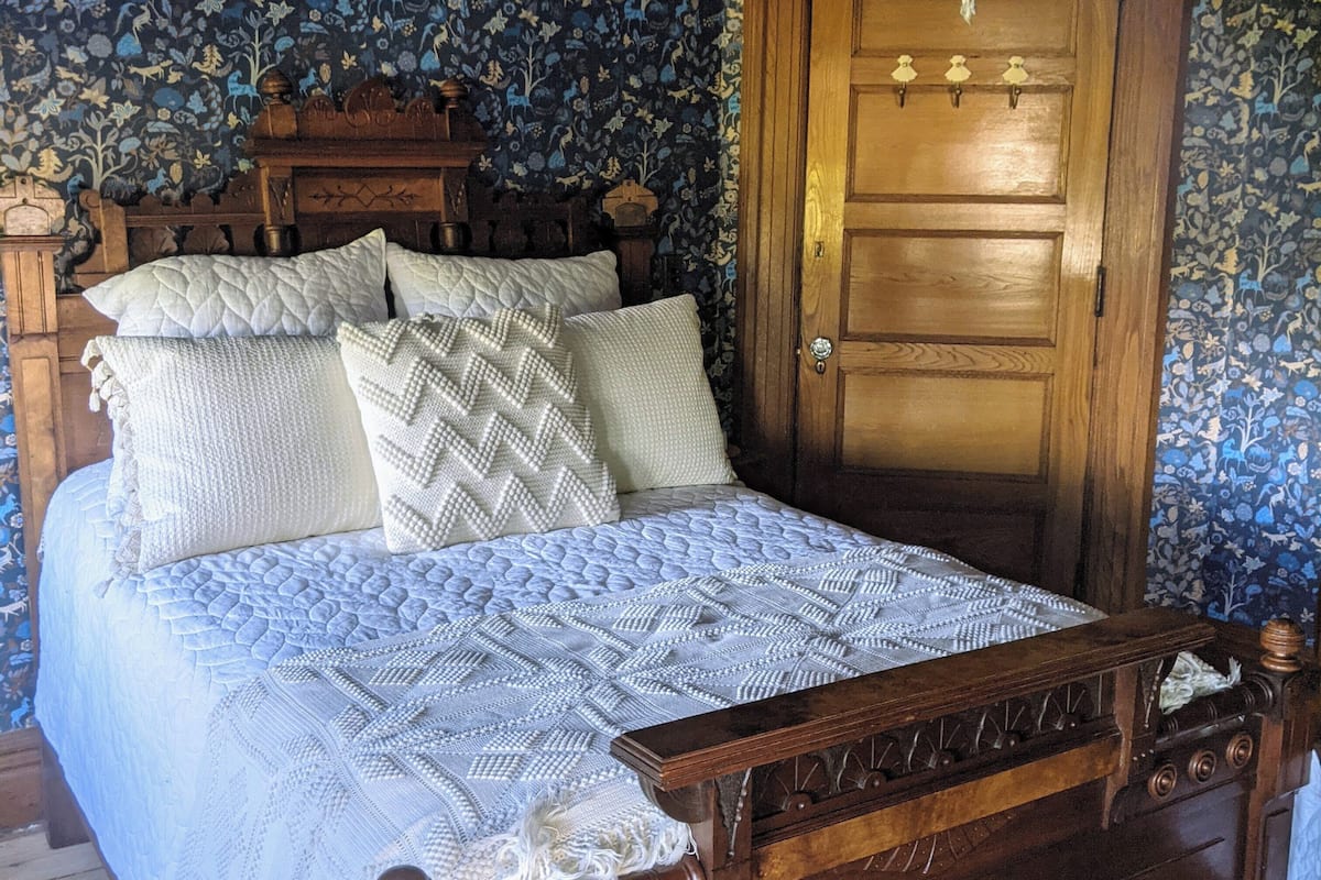 Down duvets, pillow-top beds, iron/ironing board, free WiFi