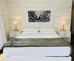 4 habitaciones, tabla de planchar con plancha, wifi y ropa de cama