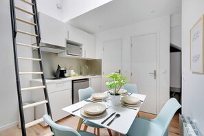 Apartment | Dining