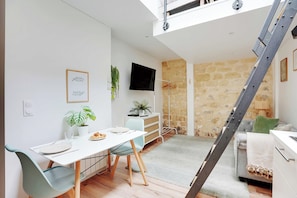 Apartment | Living area - Cosy Apartment - 1br/2p - Near Paris (Le Kremlin-Bicetre)