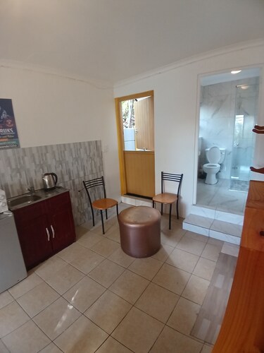 Neo & Ruks Guest House Parow
