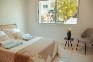 2 室のベッドルーム、アイロン / アイロン台、WiFi、ベッドシーツ