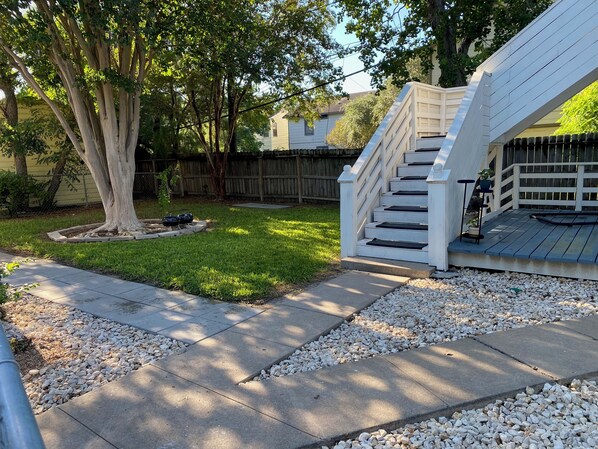 Property grounds - Charming duplex - convenient, comfortable, Close to It All. Beach, Work & Play! (Corpus Christi)