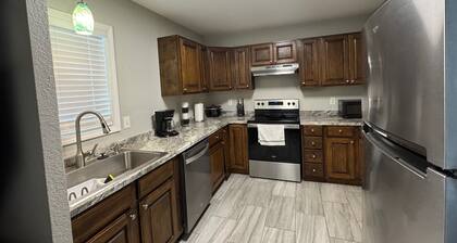 Charming duplex - convenient, comfortable, Close to It All. Beach, Work & Play!