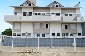 Classic Apartment | Exterior