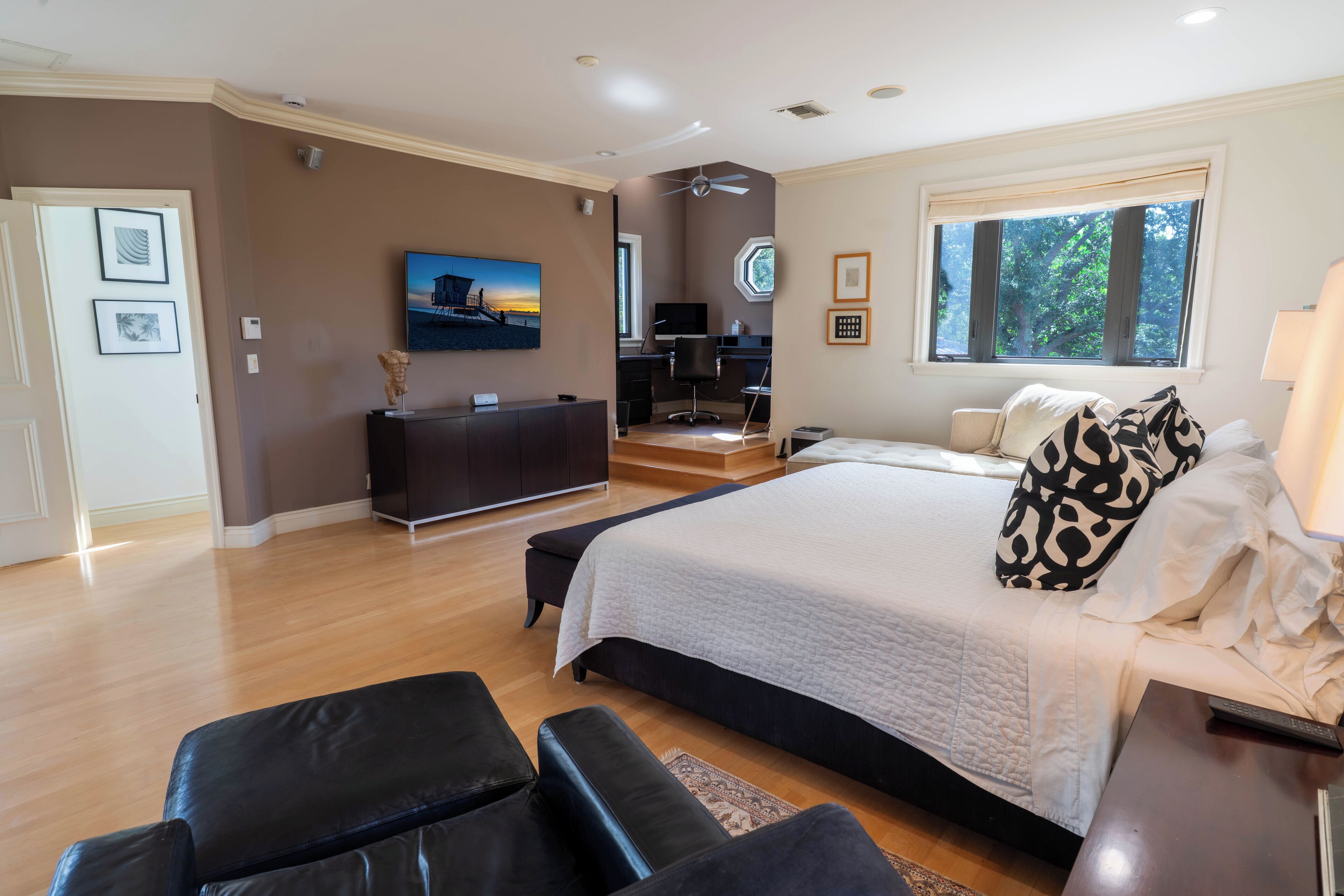 3 chambres, bureau, fer et planche à repasser, Wi-Fi gratuit