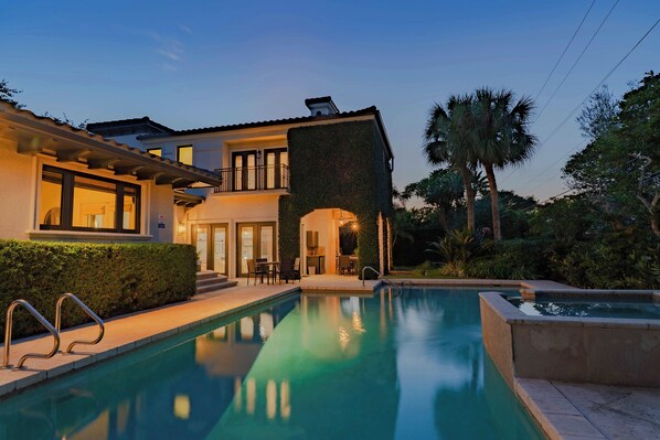 Outdoor pool, a heated pool