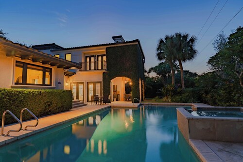 Casa del Sol is a refined retreat near the Galleria Mall, beach, & restaurants