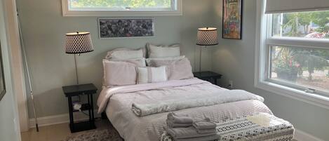 1 bedroom, internet, bed sheets