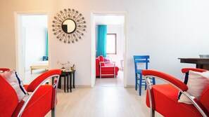 Comfort Apartment, Air conditioning, City View | Living area