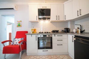 Private kitchen - ALAYBEY GUEST HOME (Bozcaada)