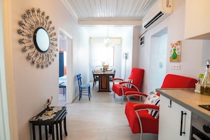 Comfort Apartment, Air conditioning, City View | Private kitchen