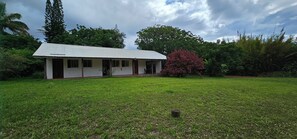 Exterior - Hare Kivi (Hanga Roa)