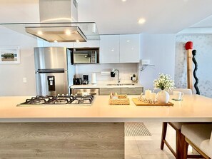 Fridge, microwave, oven, stovetop