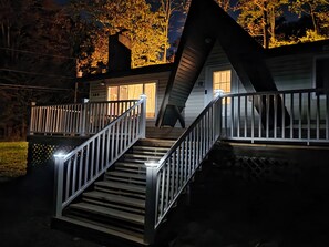 Exterior - Charming 3-bedroom Arrowhead house with AC in Pocono Lake (Pocono lake)