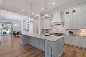 Fridge, microwave, oven, stovetop - 1001 Longboat Club Road by FGC (Longboat Key)