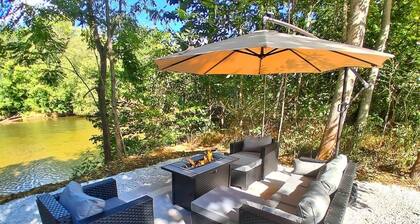 Elysian Escape: Starlit Riverfront Glamping Suite AC + WiFi + Games