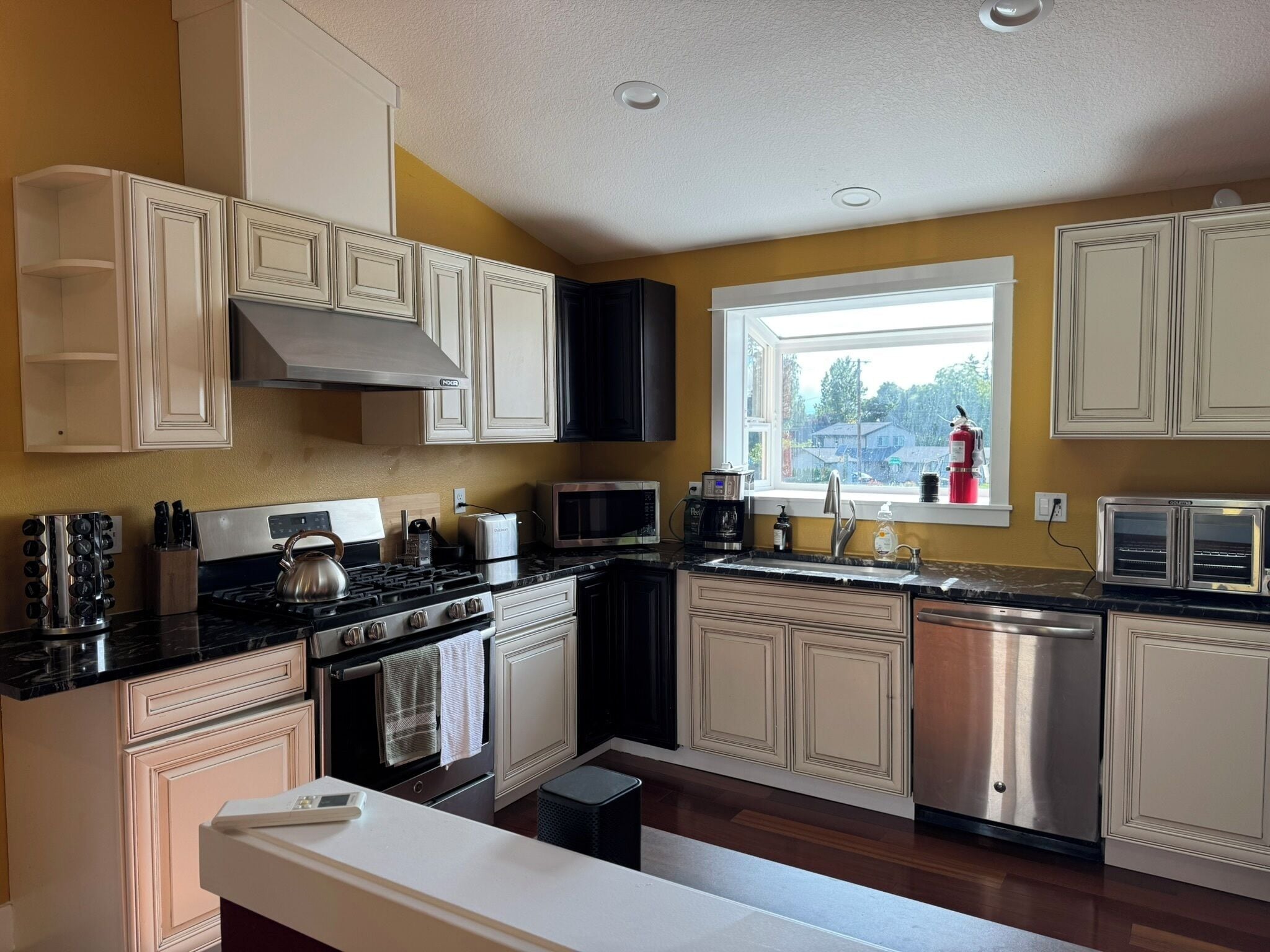 Microwave, oven, stovetop, dishwasher