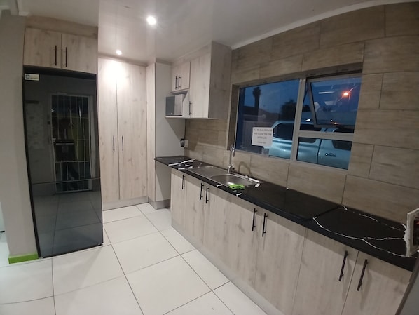 Exterior - neo & Ruks Guest House (Cape Town)