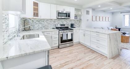 Orange Door Abode - Modern Design