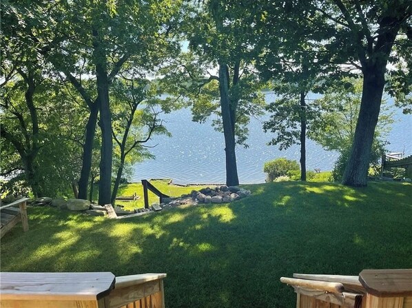Property grounds - 2BR/1BA lakefront home, stunning water views, near Providence TF Green Airport (Warwick)